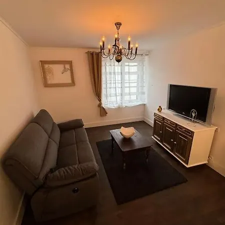 Cosy شقة غيرزا